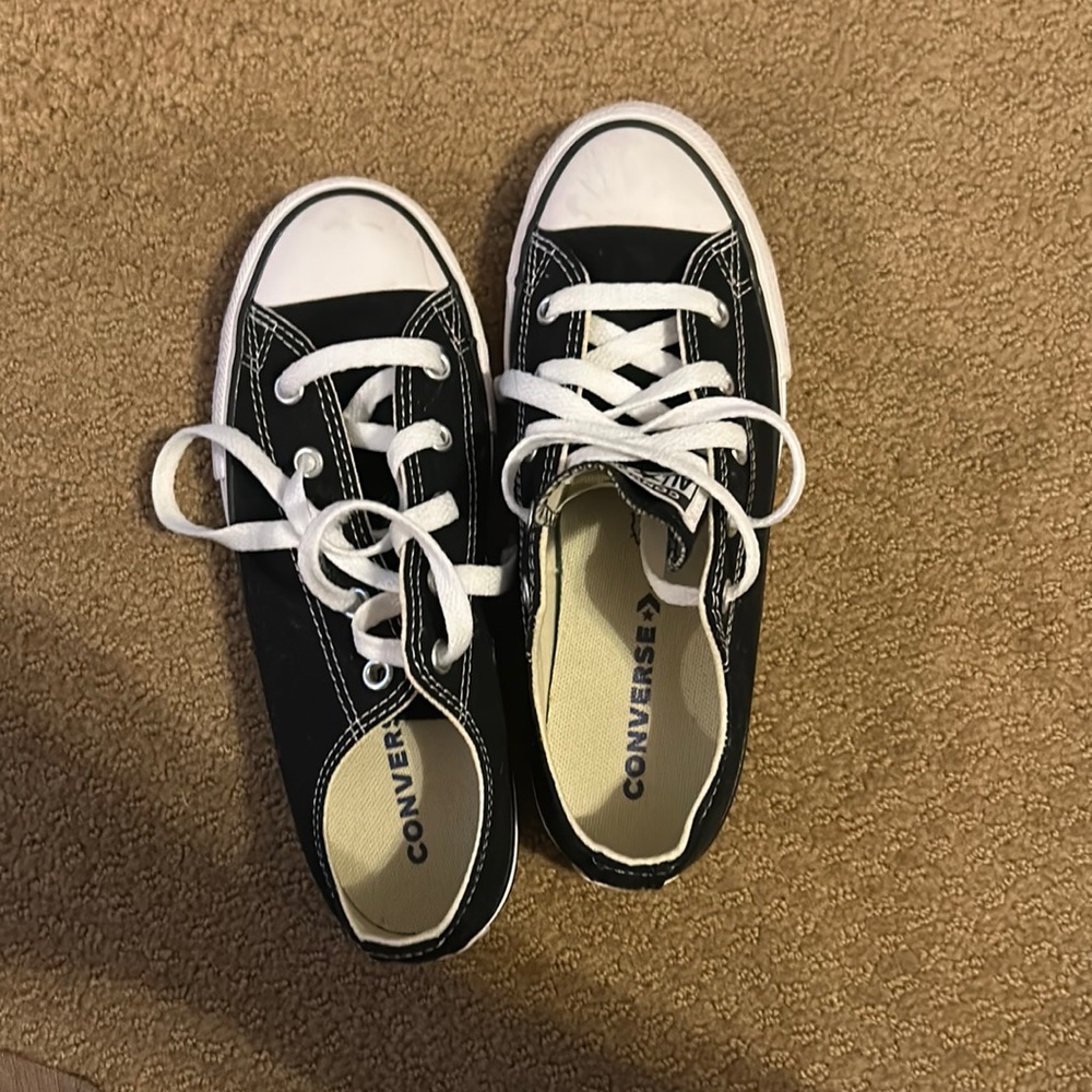 Kids converse